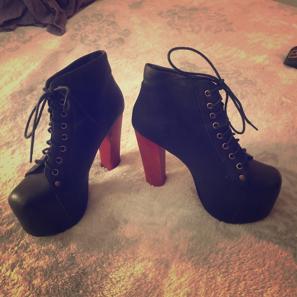 Jeffrey Campbell Lolita’s